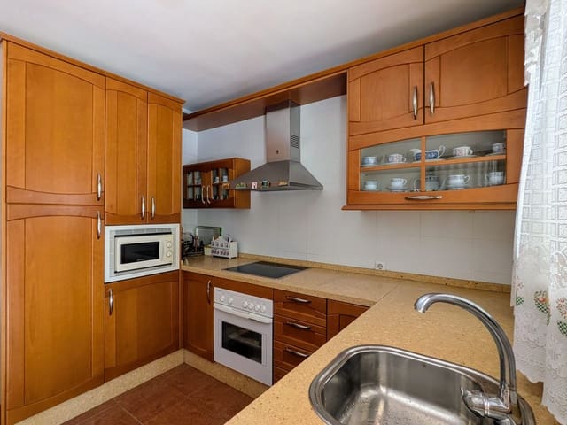 3 makuuhuone Paritalo myytävänä paikassa La Cala del Moral, Rincón de la Victoria mukana 
autotalli - 550 000 € (Ref: 9106271)