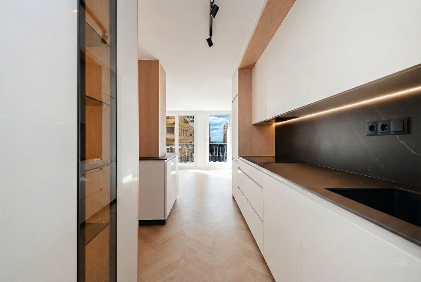 3 soveværelse Lejlighed til salg i Malaga by - € 930.000 (Ref: 9145226)