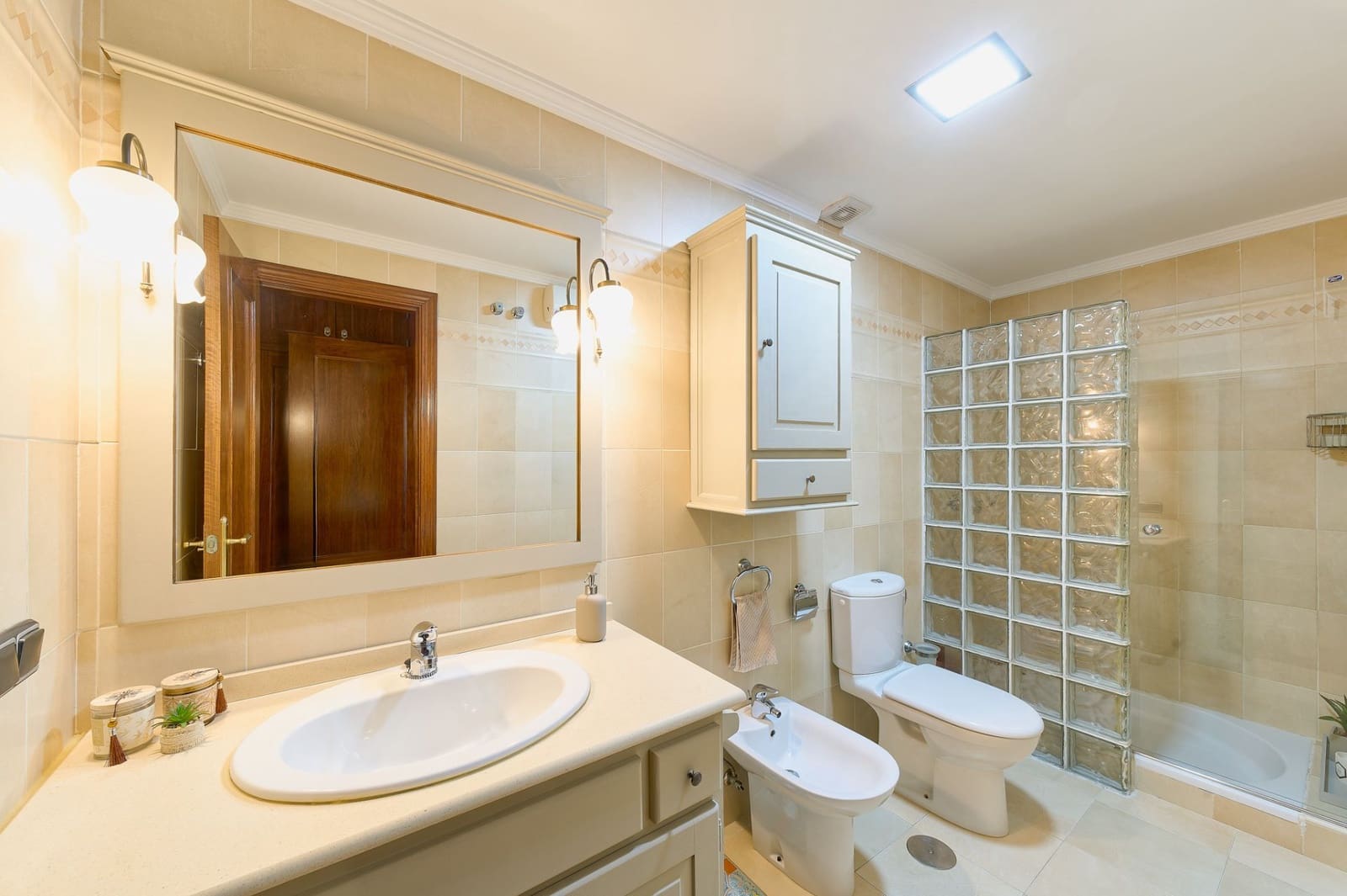 3 slaapkamer Flat te koop in Malaga stad met zwembad garage - € 650.000 (Ref: 9162043)