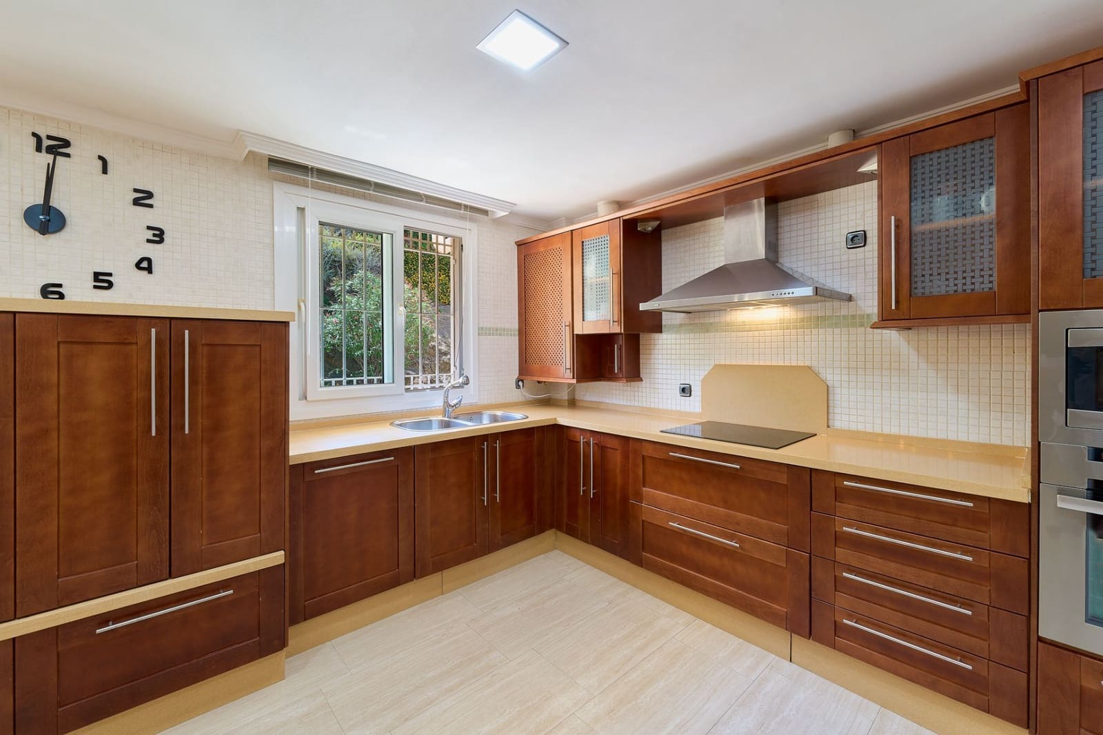 3 slaapkamer Flat te koop in Malaga stad met zwembad garage - € 650.000 (Ref: 9162043)