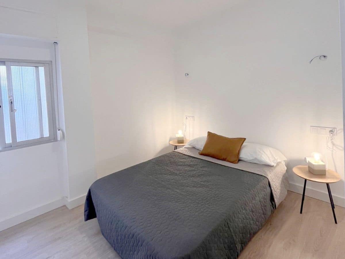 Piso de 3 habitaciones en Málaga ciudad en venta - 299.000 € (Ref: 9251850)