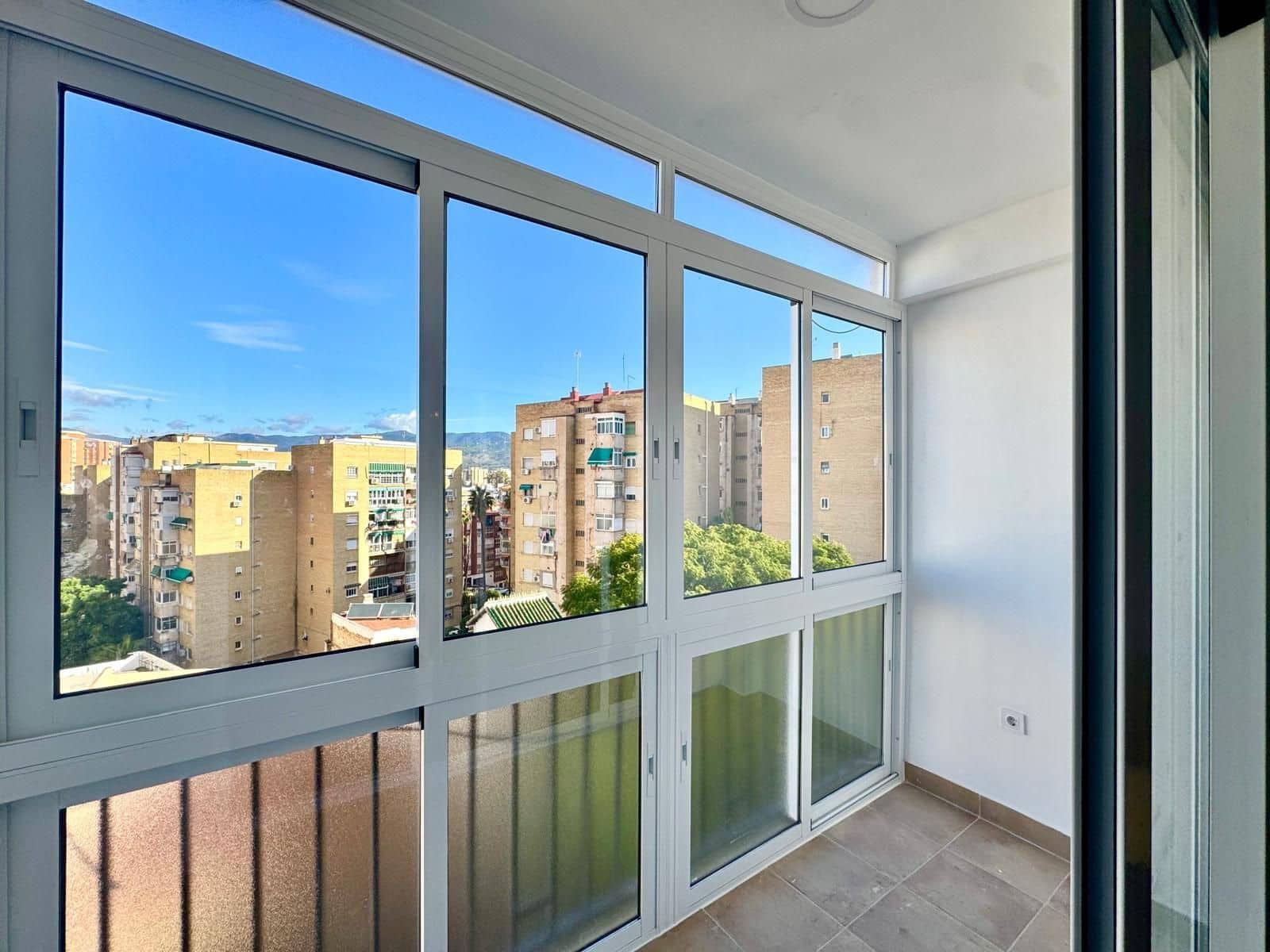 3 soveværelse Lejlighed til salg i Malaga by - € 290.000 (Ref: 9251850)