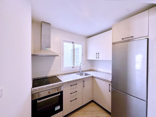 Piso de 3 habitaciones en Málaga ciudad en venta - 290.000 € (Ref: 9251850)