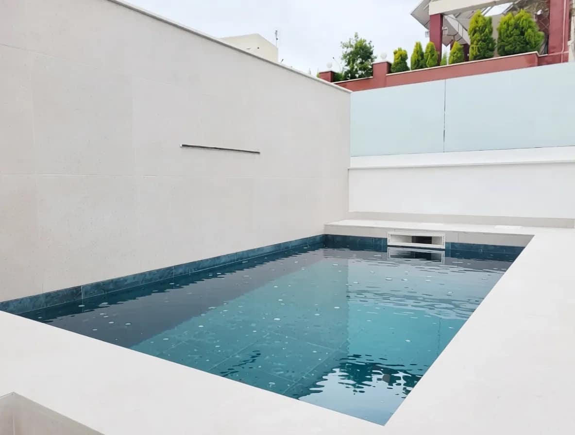 3 slaapkamer Villa te koop in Malaga stad met zwembad garage - € 750.000 (Ref: 9251851)
