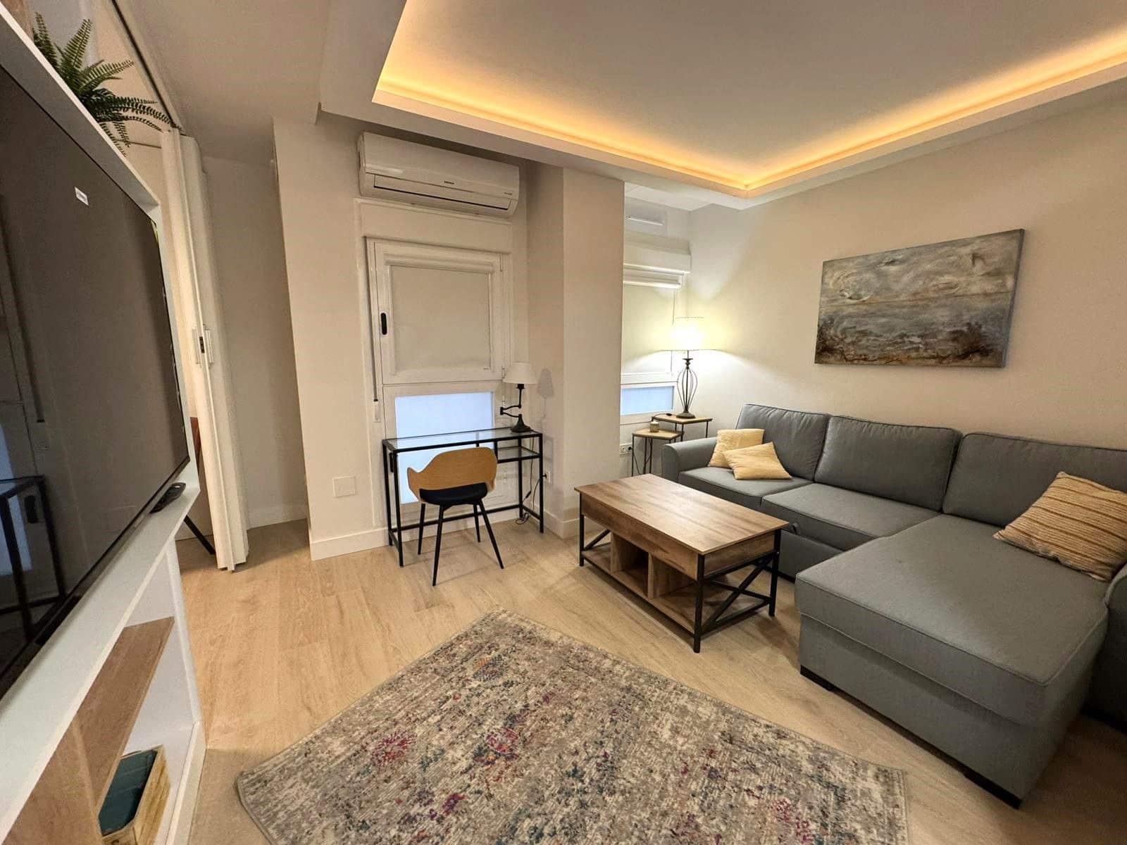 Appartement de 1 chambre à louer à Malaga ville - 1 350 € (Ref: 9371735)