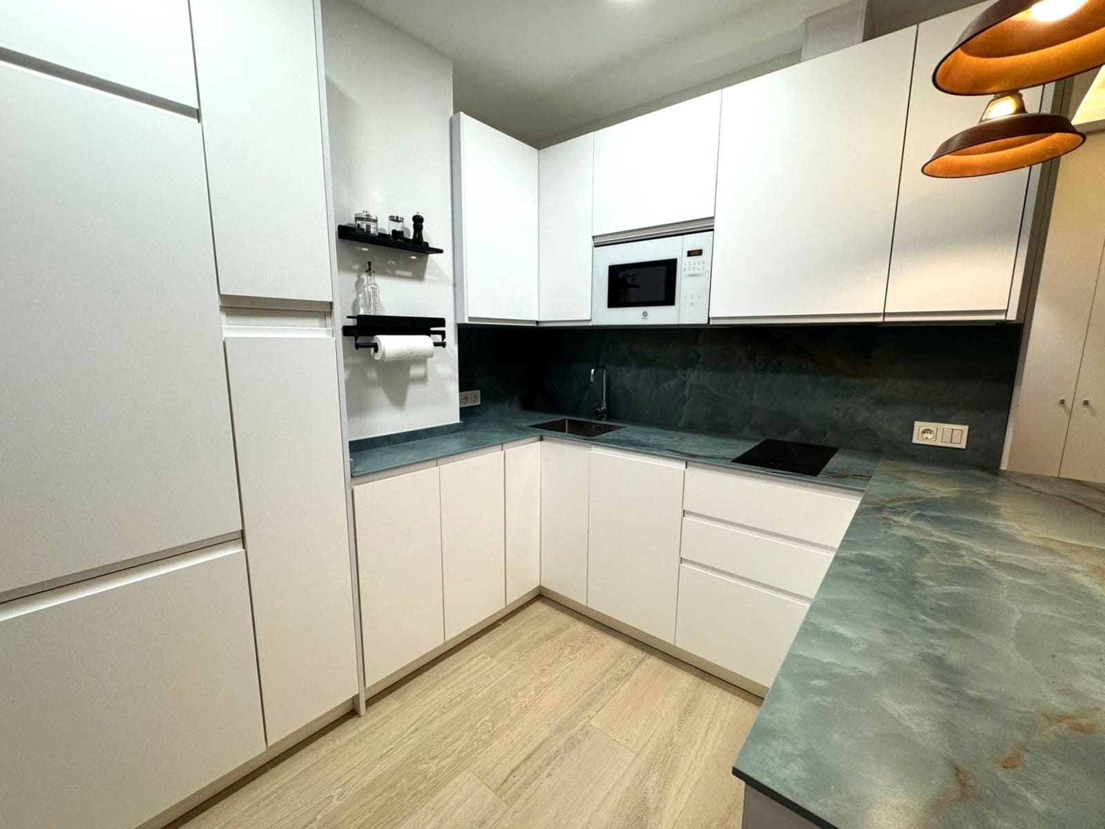 Appartement de 1 chambre à louer à Malaga ville - 1 350 € (Ref: 9371735)