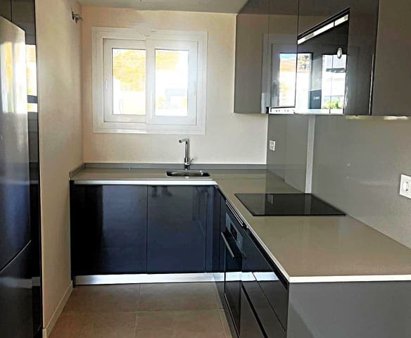 3 slaapkamer Halfvrijstaande villa te koop in La Cala de Mijas, Mijas met zwembad garage - € 890.000 (Ref: 9421873)