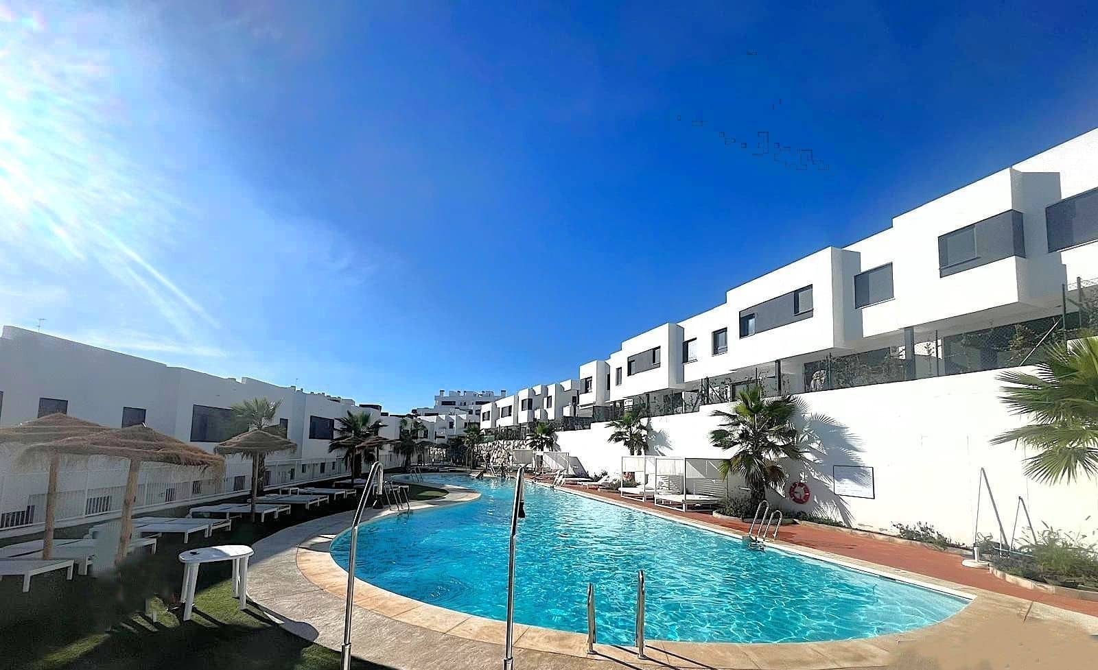 3 slaapkamer Halfvrijstaande villa te koop in La Cala de Mijas met zwembad garage - € 890.000 (Ref: 9421873)