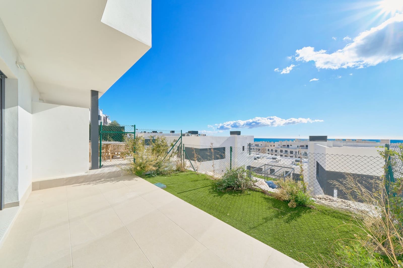 3 slaapkamer Halfvrijstaande villa te koop in La Cala de Mijas met zwembad garage - € 890.000 (Ref: 9421873)