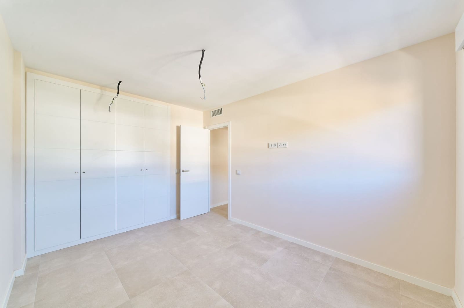 3 slaapkamer Halfvrijstaande villa te koop in La Cala de Mijas met zwembad garage - € 890.000 (Ref: 9421873)