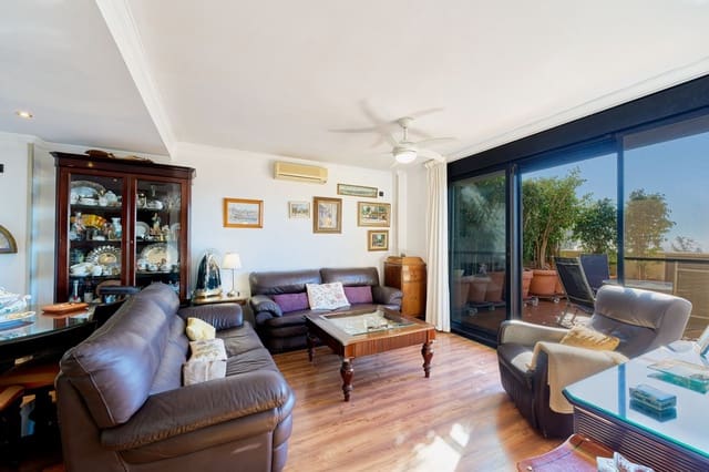 4 slaapkamer Penthouse te koop in Pedregalejo, Málaga stad met zwembad garage - € 1.400.000 (Ref: 9426880)