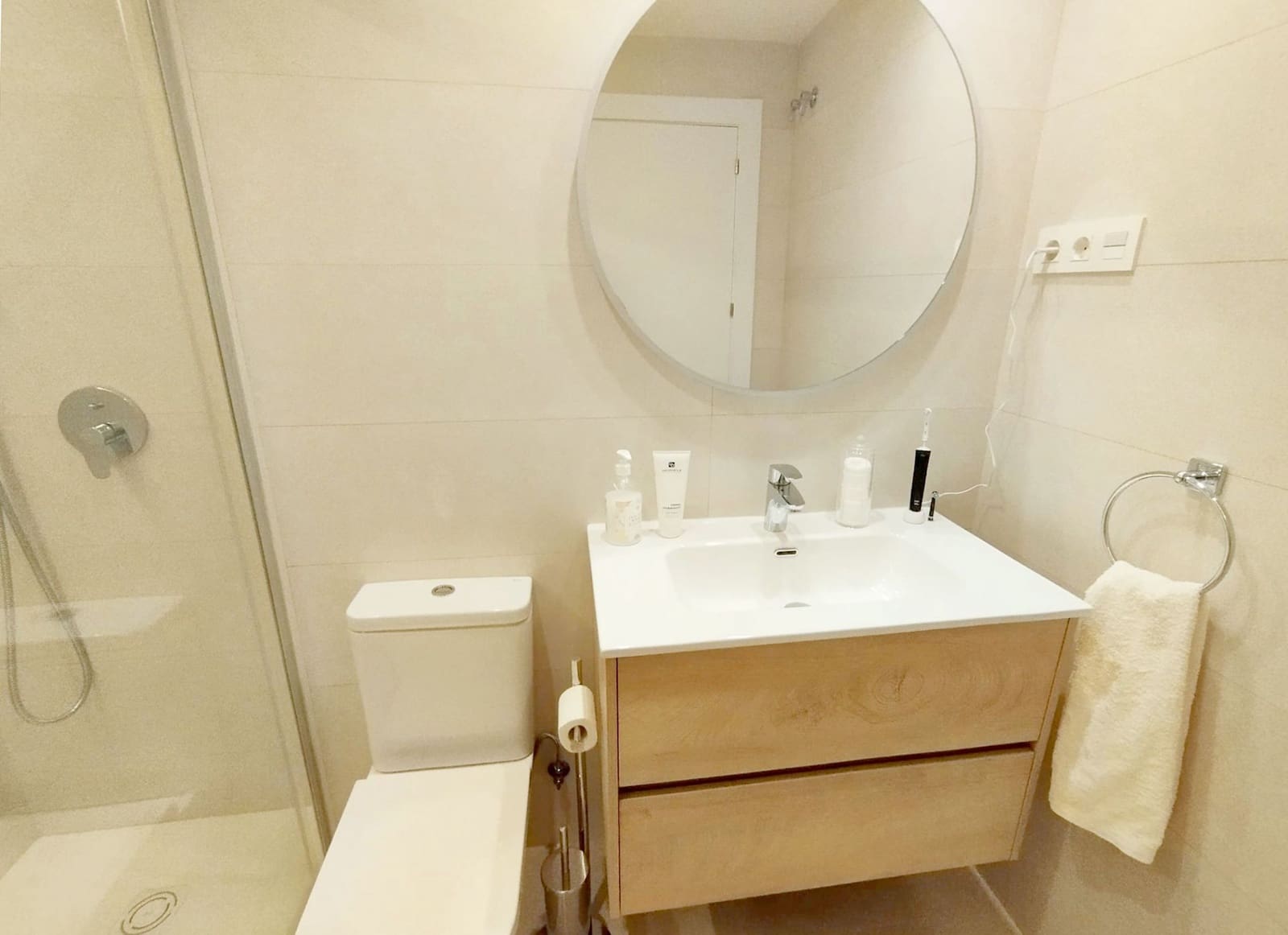 2 slaapkamer Flat te huur in Malaga stad met garage - € 2.000 (Ref: 9436704)