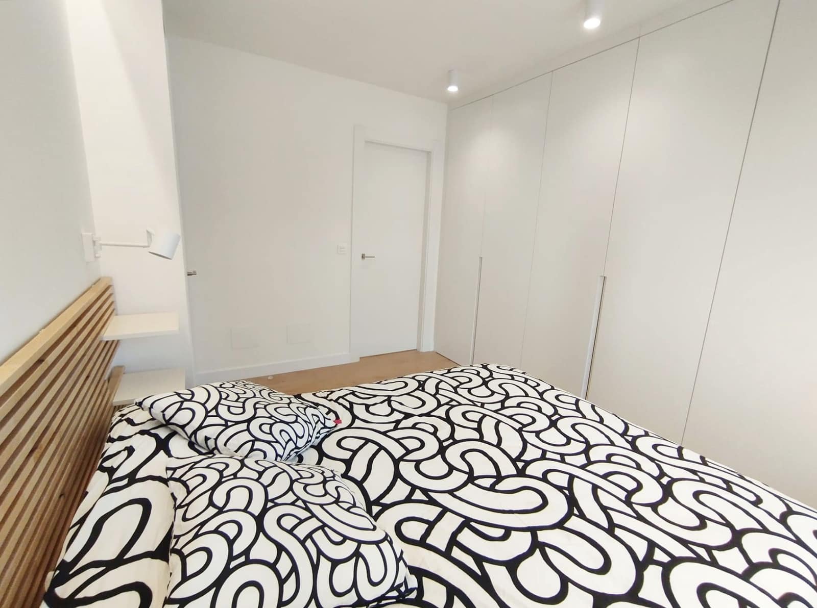 2 slaapkamer Flat te huur in Malaga stad met garage - € 2.000 (Ref: 9436704)