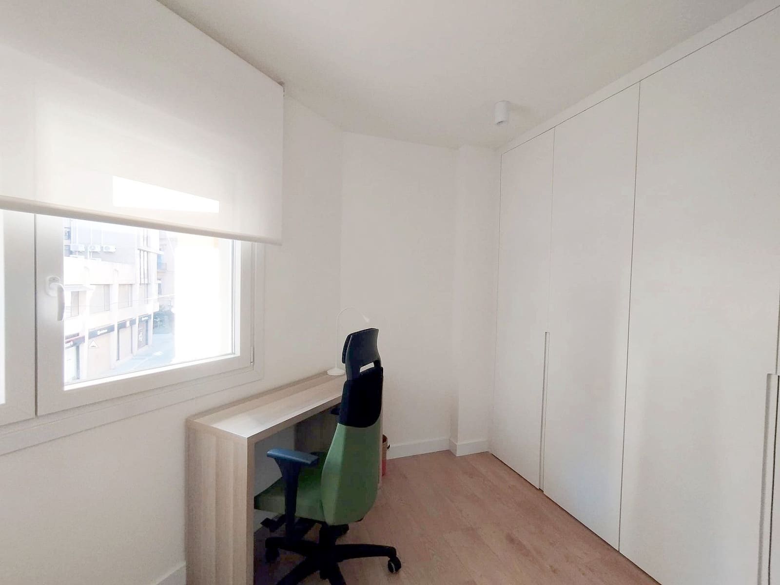 2 slaapkamer Flat te huur in Malaga stad met garage - € 2.000 (Ref: 9436704)