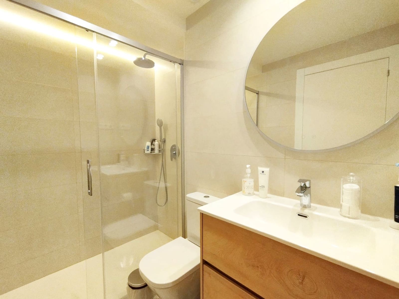 2 slaapkamer Flat te huur in Malaga stad met garage - € 2.000 (Ref: 9436704)