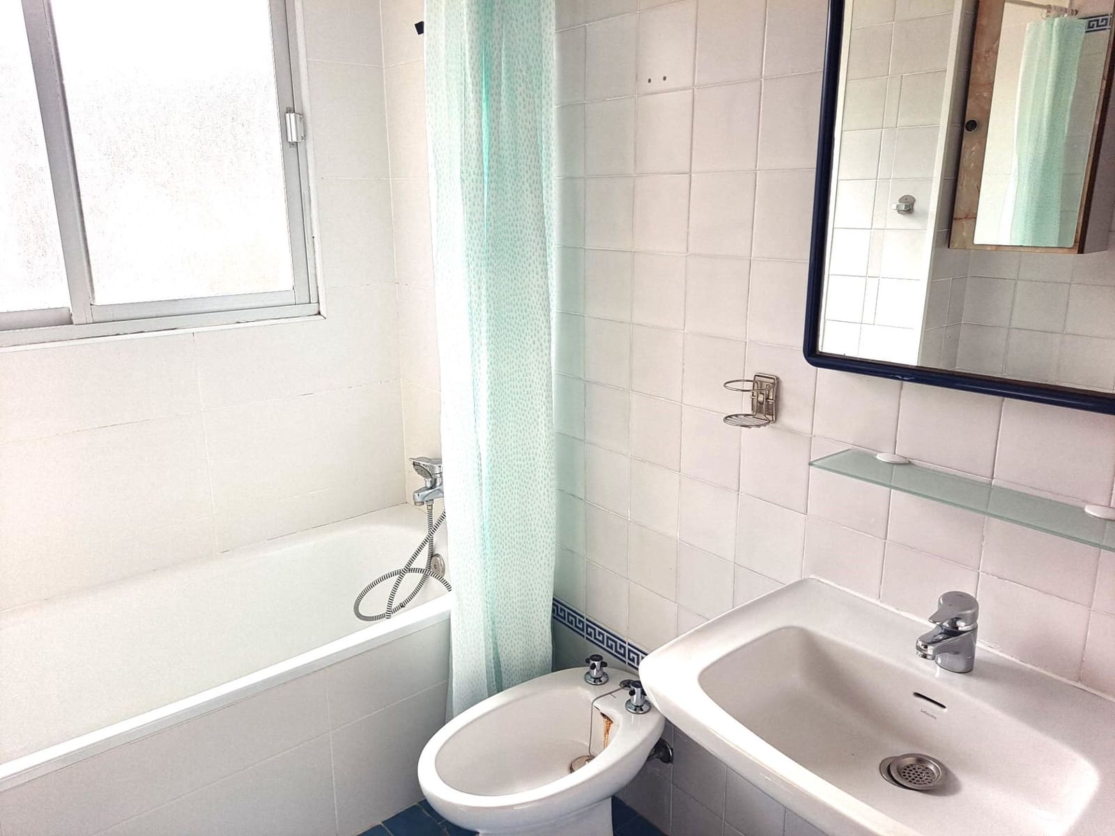 3 makuuhuone Asunto vuokrattavana paikassa Malaga kaupunki mukana uima-altaan - 1 600 € (Ref: 9501852)