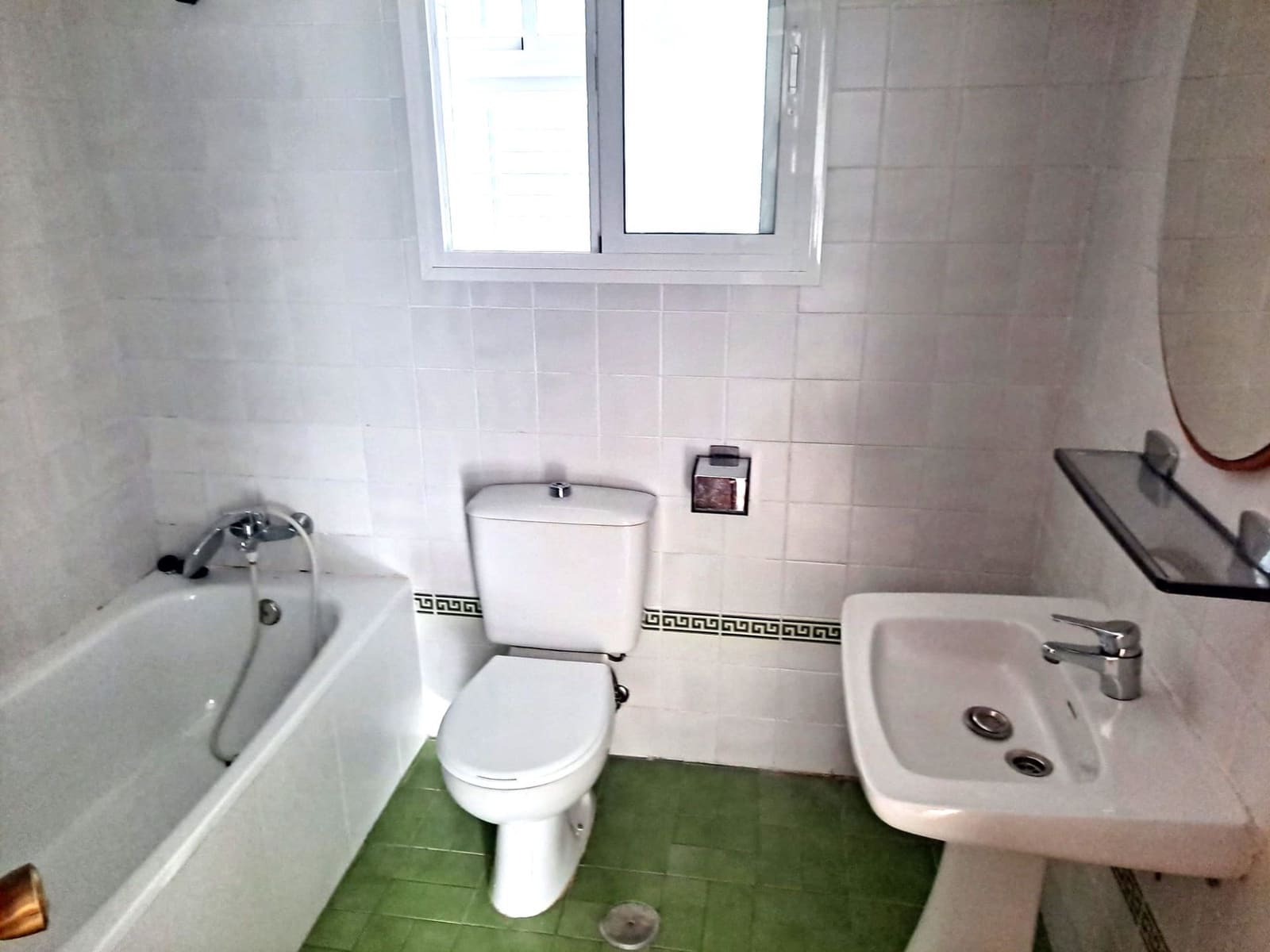 3 makuuhuone Asunto vuokrattavana paikassa Malaga kaupunki mukana uima-altaan - 1 600 € (Ref: 9501852)