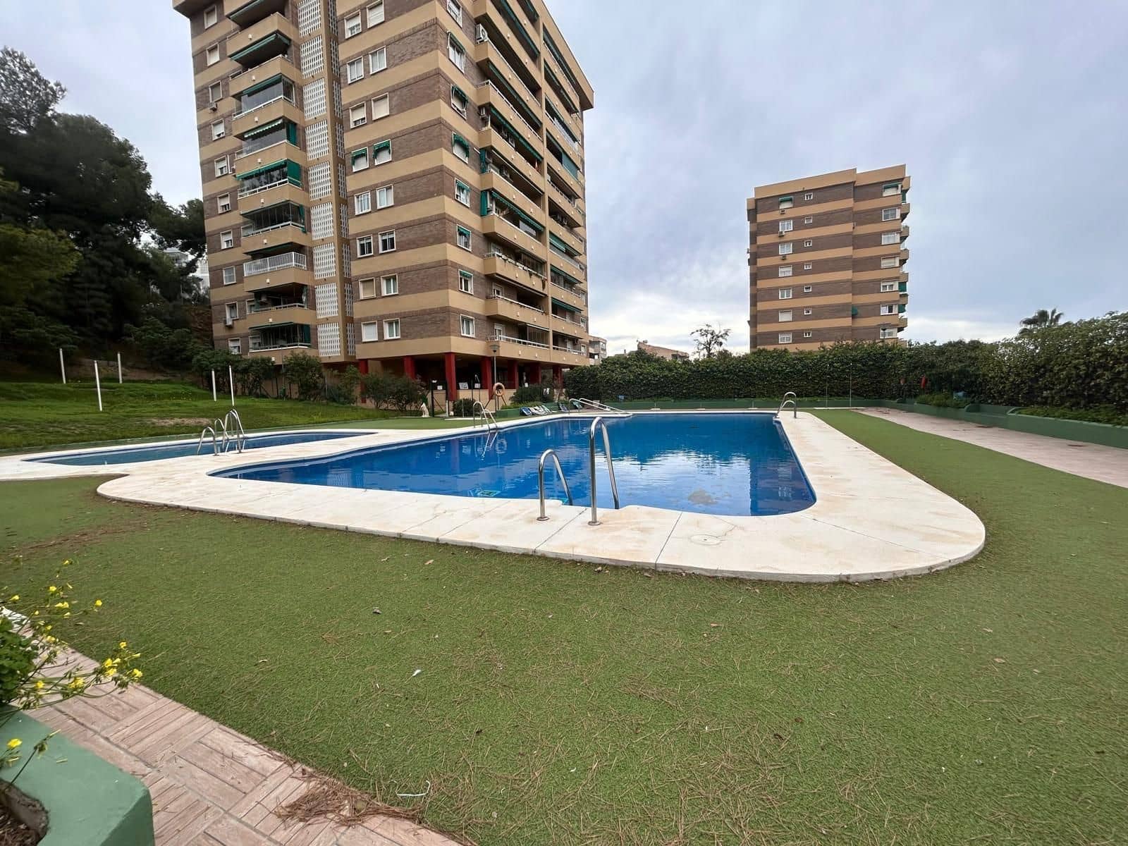 5 quarto Apartamento para arrendar em Malaga cidade com piscina garagem - 2 500 € (Ref: 9540779)