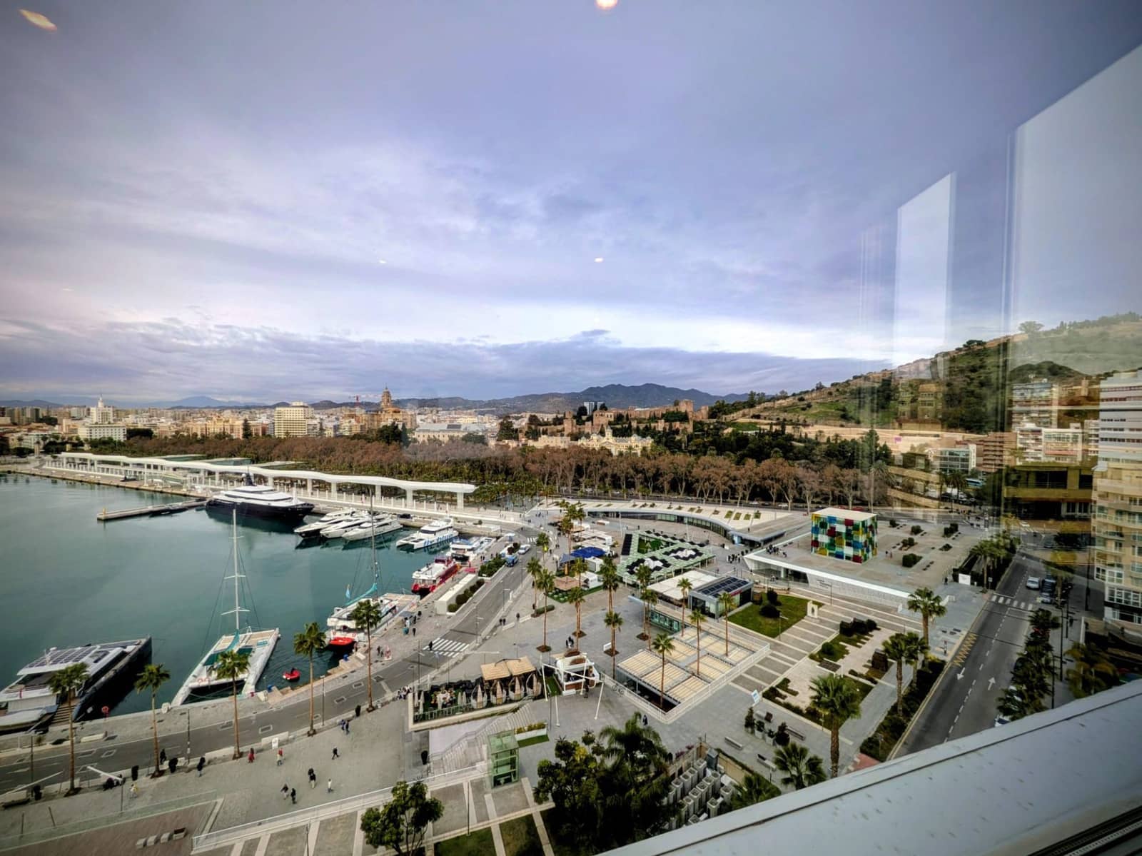 Piso de 3 habitaciones en Málaga ciudad en alquiler con garaje - 5.000 € (Ref: 9540780)