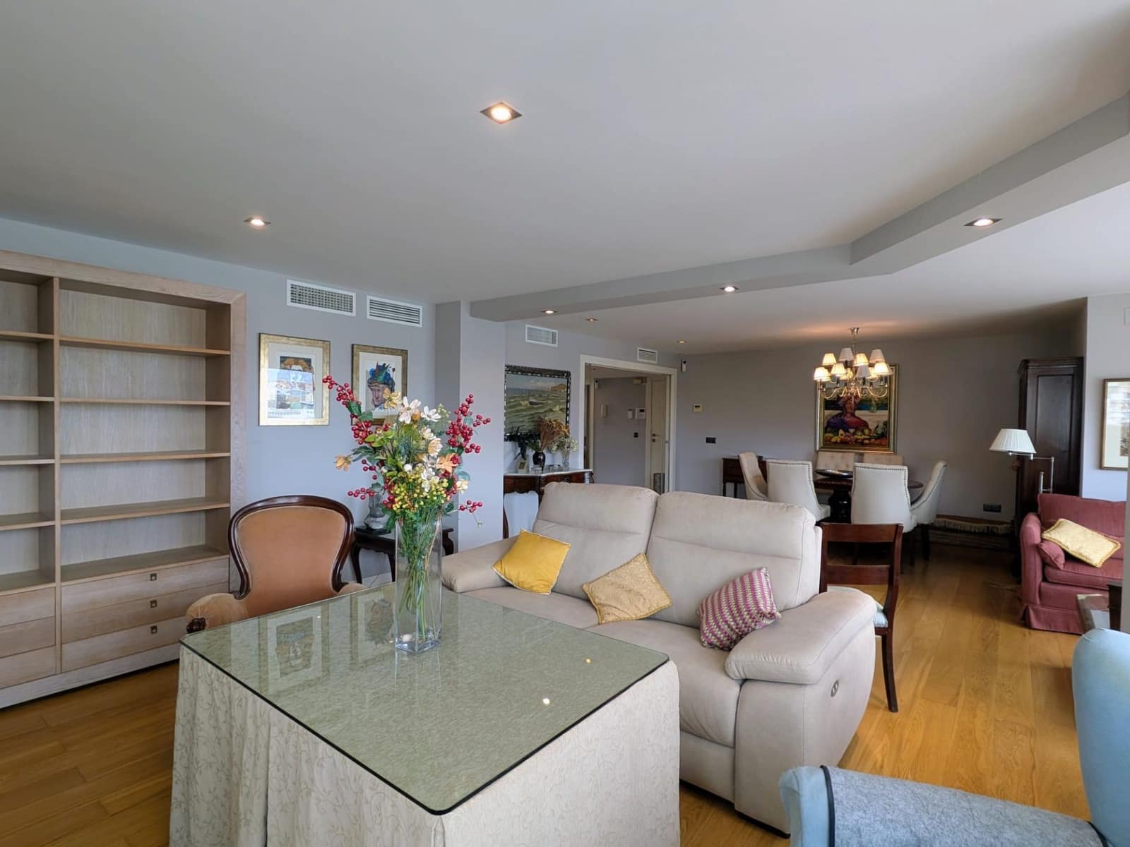 Piso de 3 habitaciones en Málaga ciudad en alquiler con garaje - 5.000 € (Ref: 9540780)