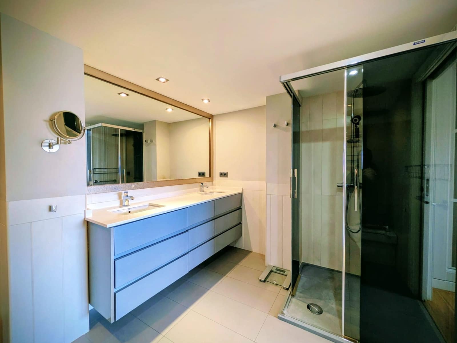 Piso de 3 habitaciones en Málaga ciudad en alquiler con garaje - 5.000 € (Ref: 9540780)