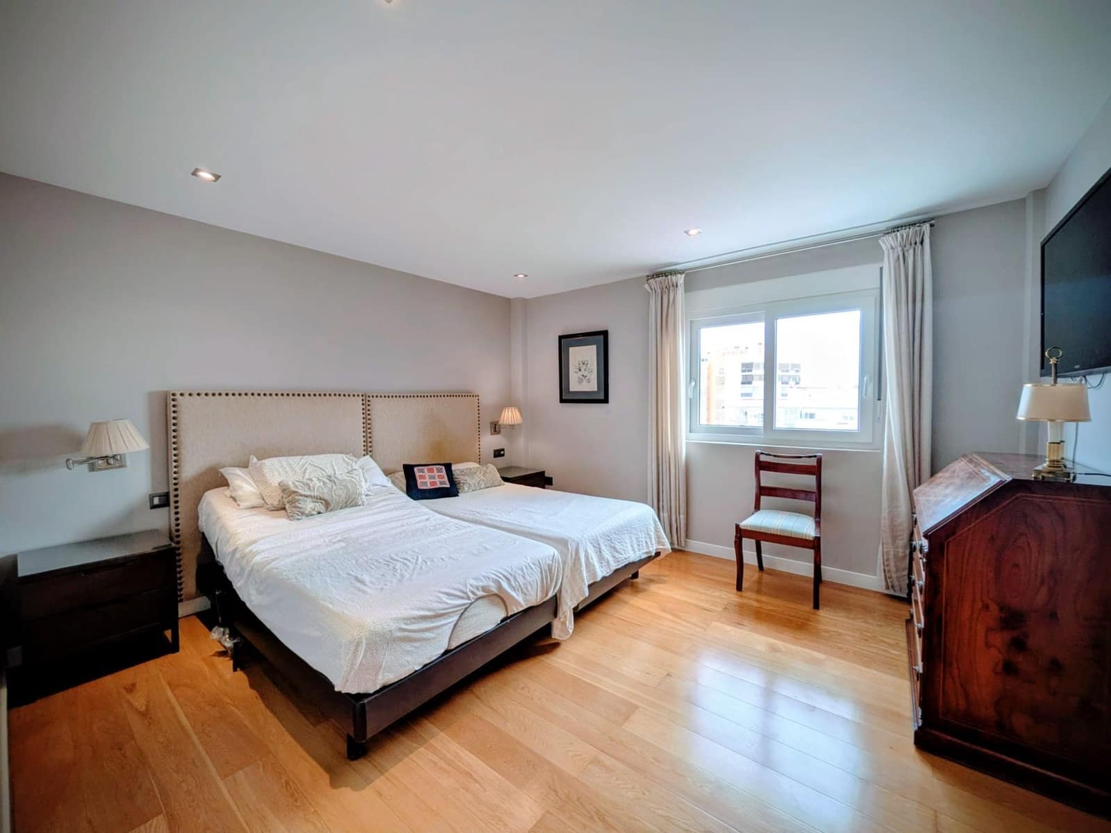 Piso de 3 habitaciones en Málaga ciudad en alquiler con garaje - 5.000 € (Ref: 9540780)