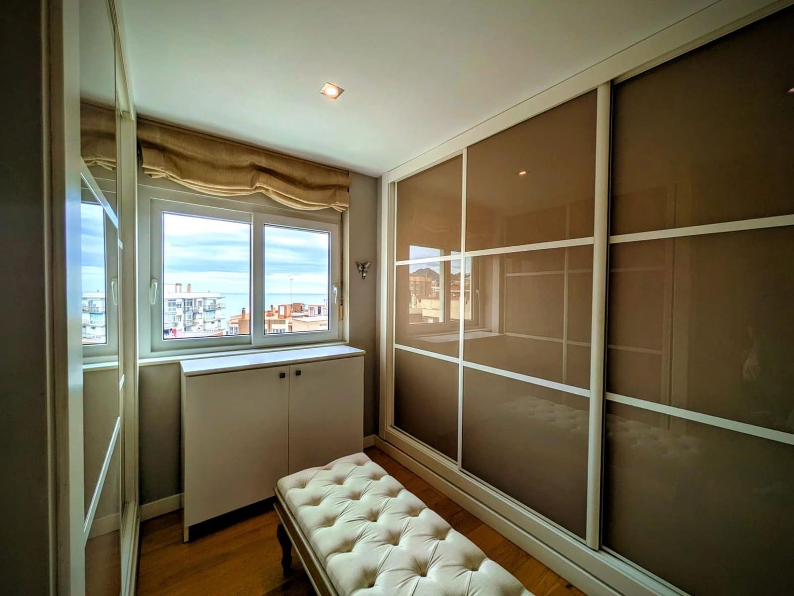 Piso de 3 habitaciones en Málaga ciudad en alquiler con garaje - 5.000 € (Ref: 9540780)