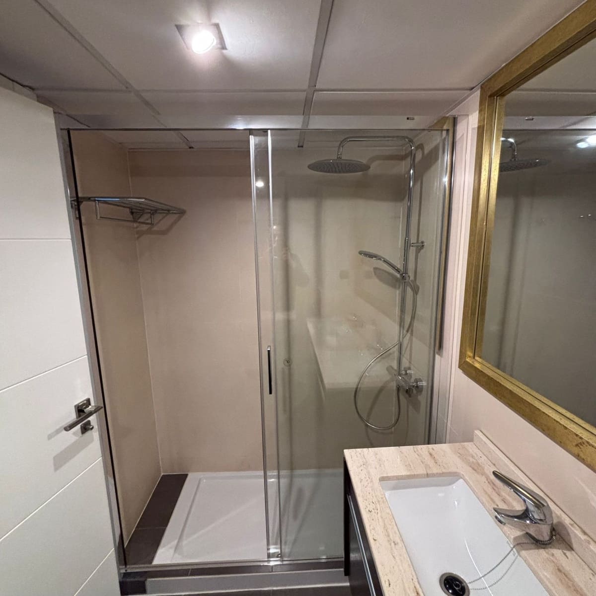 Piso de 3 habitaciones en Málaga ciudad en alquiler con garaje - 5.000 € (Ref: 9540780)