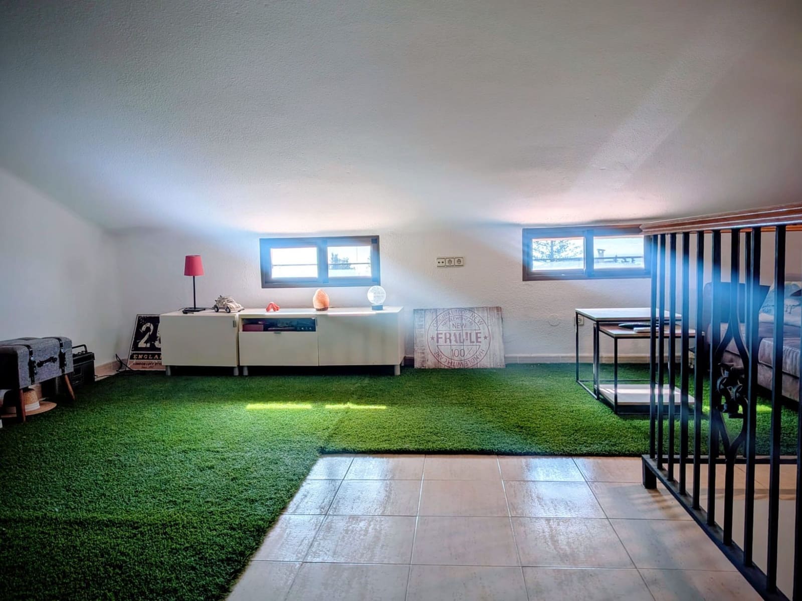 3 soveværelse Semi-Rækkehus til salg i Malaga by med swimmingpool garage - € 575.000 (Ref: 9543054)