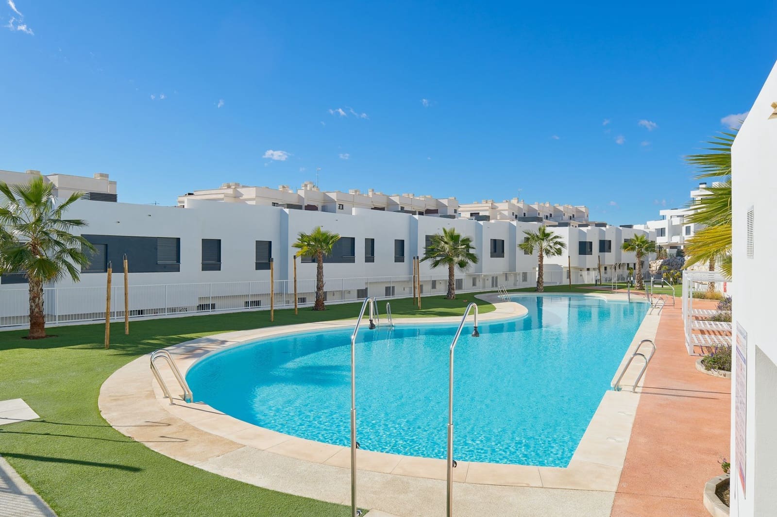 3 sovrum Semi-fristående Villa till salu i La Cala de Mijas med pool garage - 890 000 € (Ref: 9627205)