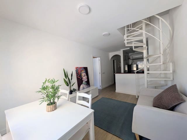 2 Zimmer Penthouse zu verkaufen in Victoria Eugenia, Málaga Stadt mit Garage - 330.000 € (Ref: 9636447)