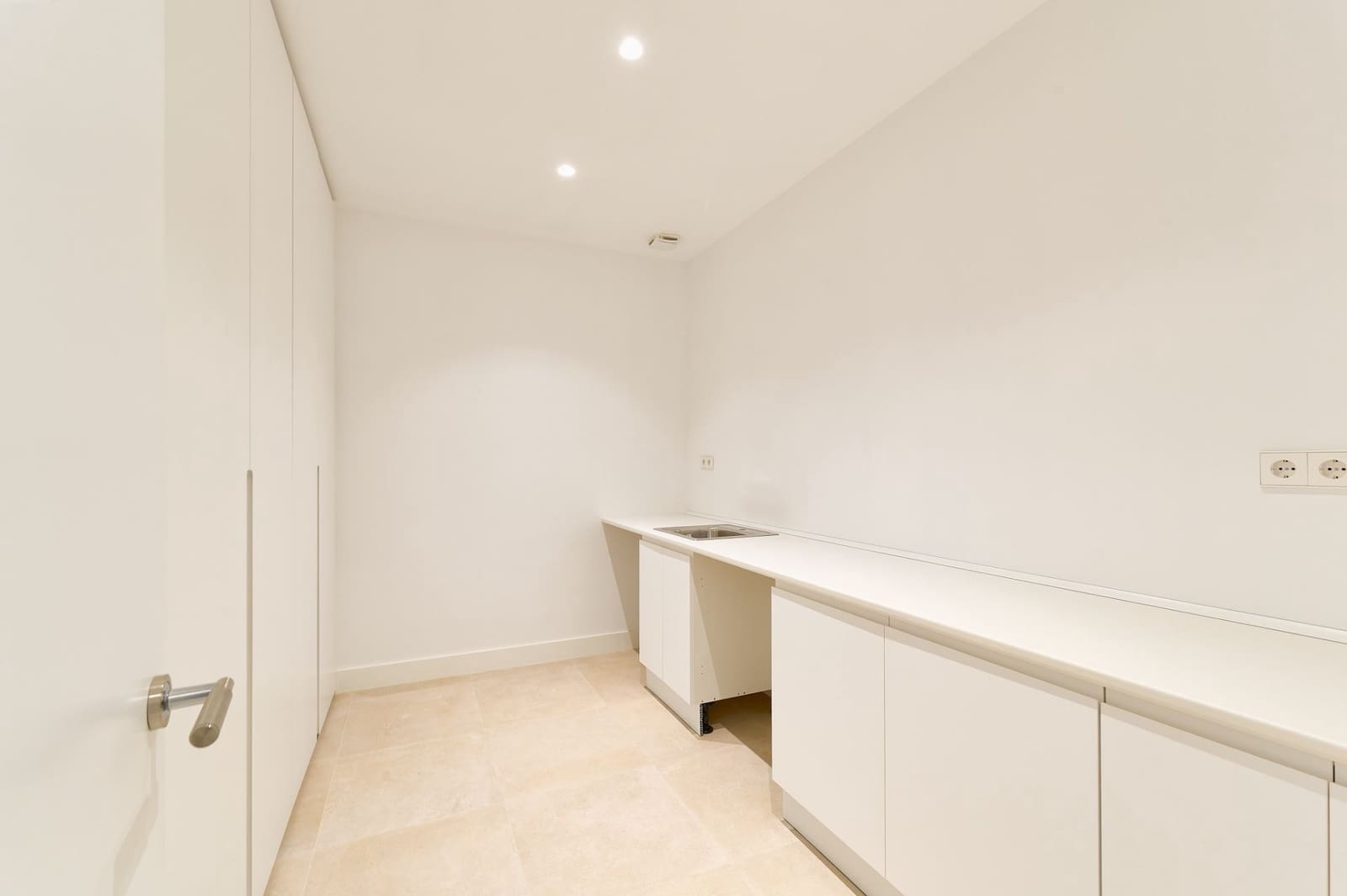 5 makuuhuone Huvila myytävänä paikassa Atalaya-Isdabe mukana uima-altaan 
autotalli - 1 950 000 € (Ref: 9651233)