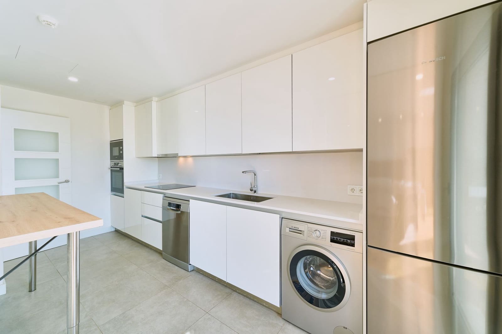 4 soverom Penthouse til salgs i Malaga by med svømmebasseng garasje - € 990 000 (Ref: 9721090)