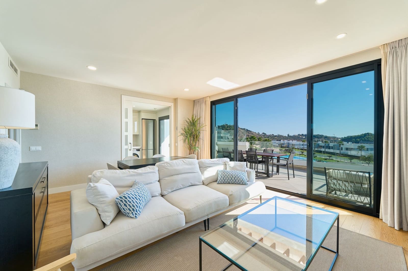 4 soverom Penthouse til salgs i Malaga by med svømmebasseng garasje - € 990 000 (Ref: 9721090)