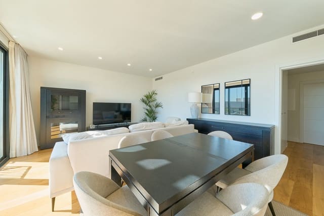 4 soverom Penthouse til salgs i Colinas del Limonar, Málaga by med svømmebasseng garasje - € 990 000 (Ref: 9721090)