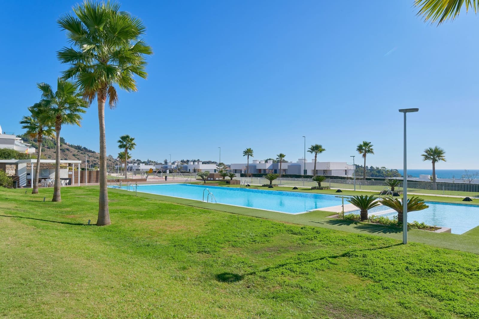 4 soverom Penthouse til salgs i Malaga by med svømmebasseng garasje - € 990 000 (Ref: 9721090)