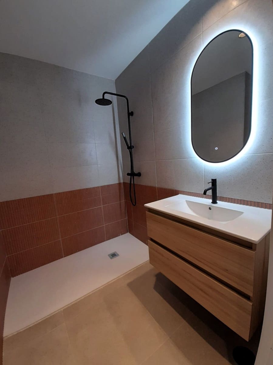 3 soveværelse Byhus til salg i Malaga by - € 410.000 (Ref: 9751603)