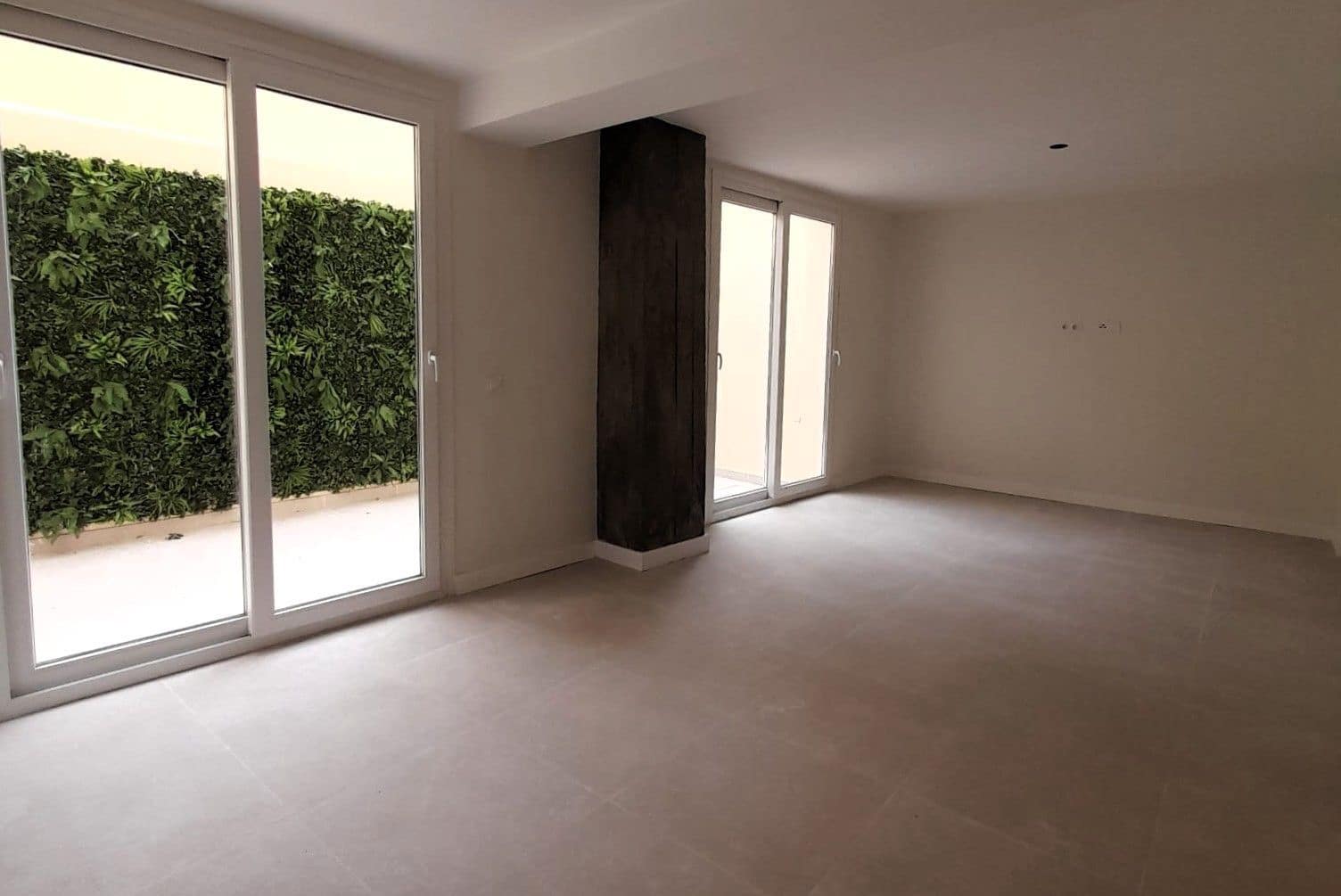 3 soveværelse Byhus til salg i Malaga by - € 410.000 (Ref: 9751603)