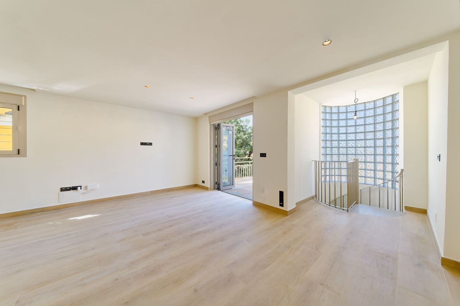 3 slaapkamer Halfvrijstaande villa te koop in Malaga stad - € 785.000 (Ref: 9833227)