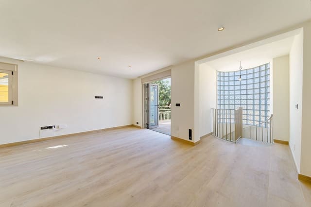 3 slaapkamer Halfvrijstaande villa te koop in Cerrado de Calderon, Málaga stad - € 785.000 (Ref: 9833227)