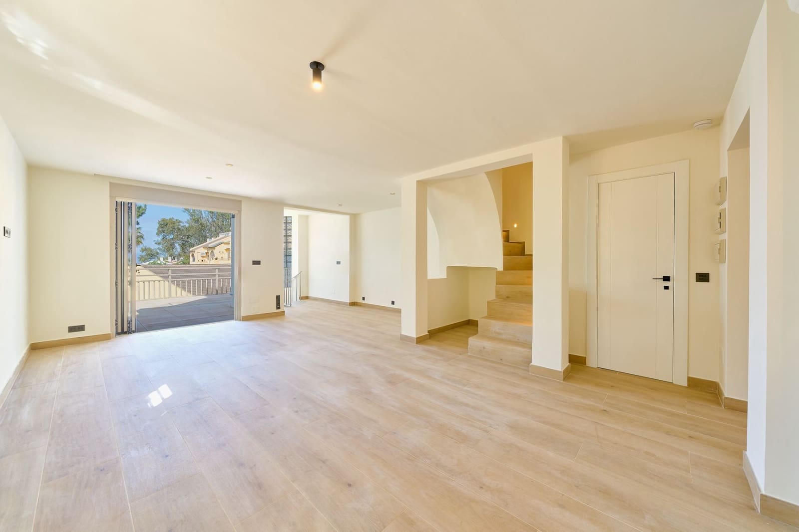 3 slaapkamer Halfvrijstaande villa te koop in Malaga stad - € 785.000 (Ref: 9833227)
