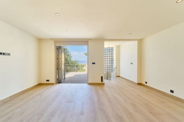 3 slaapkamer Halfvrijstaande villa te koop in Cerrado de Calderon, Málaga stad - € 785.000 (Ref: 9833227)