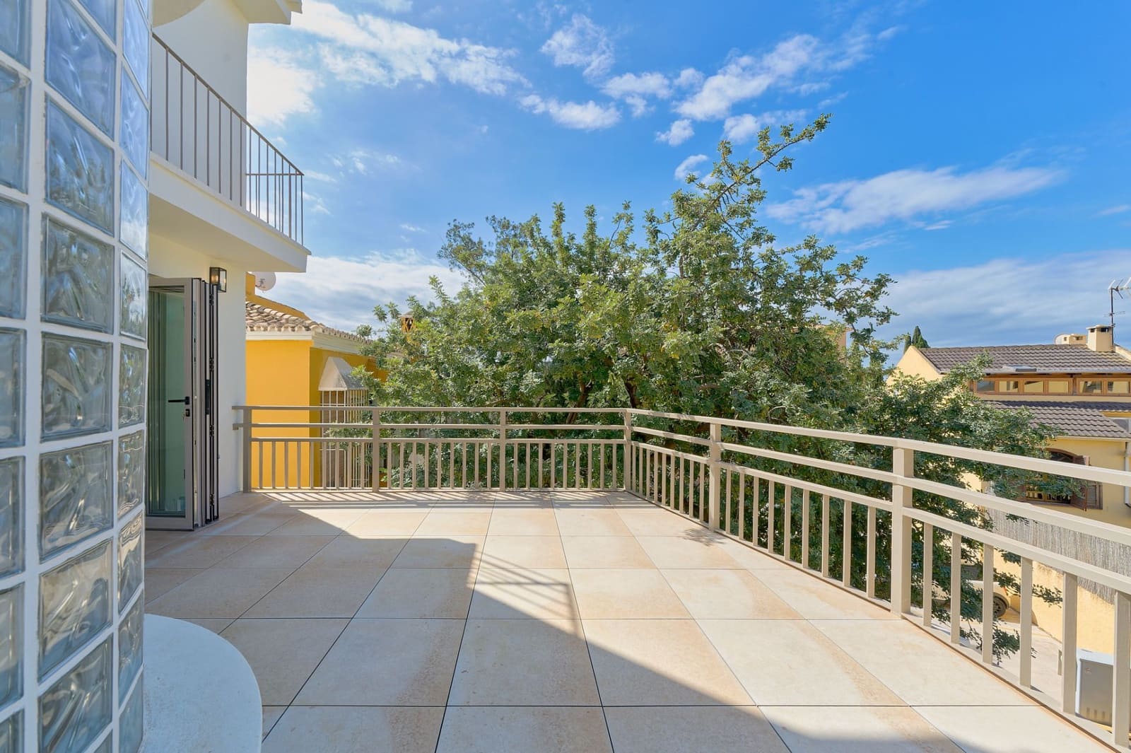 3 slaapkamer Halfvrijstaande villa te koop in Malaga stad - € 785.000 (Ref: 9833227)