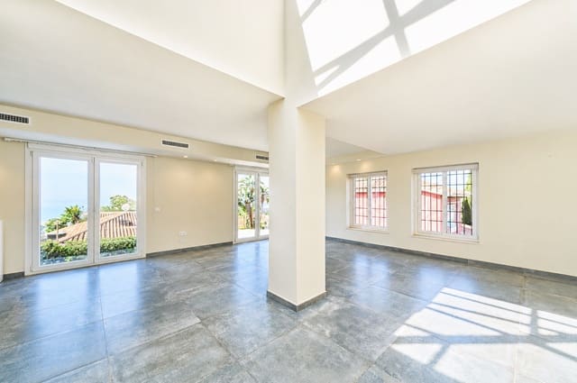 4 soverom Villa til salgs i Cerrado de Calderon, Málaga by med svømmebasseng garasje - € 1 370 000 (Ref: 9850740)