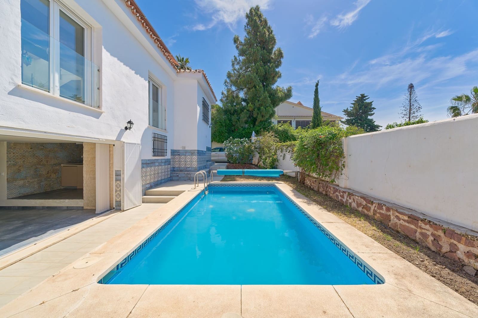 Chalet de 4 habitaciones en Málaga ciudad en venta con piscina garaje - 1.370.000 € (Ref: 9850740)