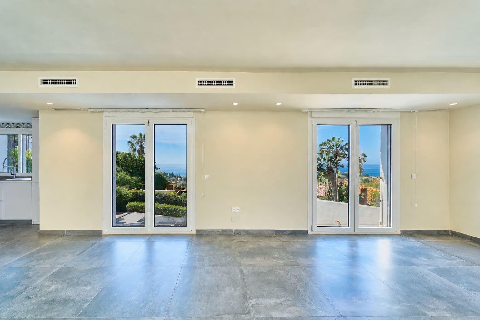 Chalet de 4 habitaciones en Málaga ciudad en venta con piscina garaje - 1.370.000 € (Ref: 9850740)