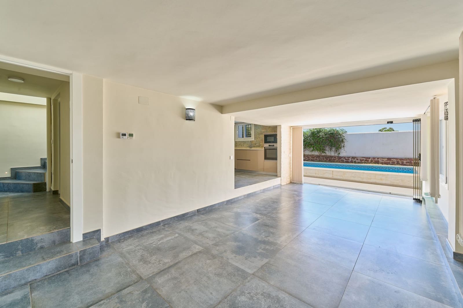 Chalet de 4 habitaciones en Málaga ciudad en venta con piscina garaje - 1.370.000 € (Ref: 9850740)