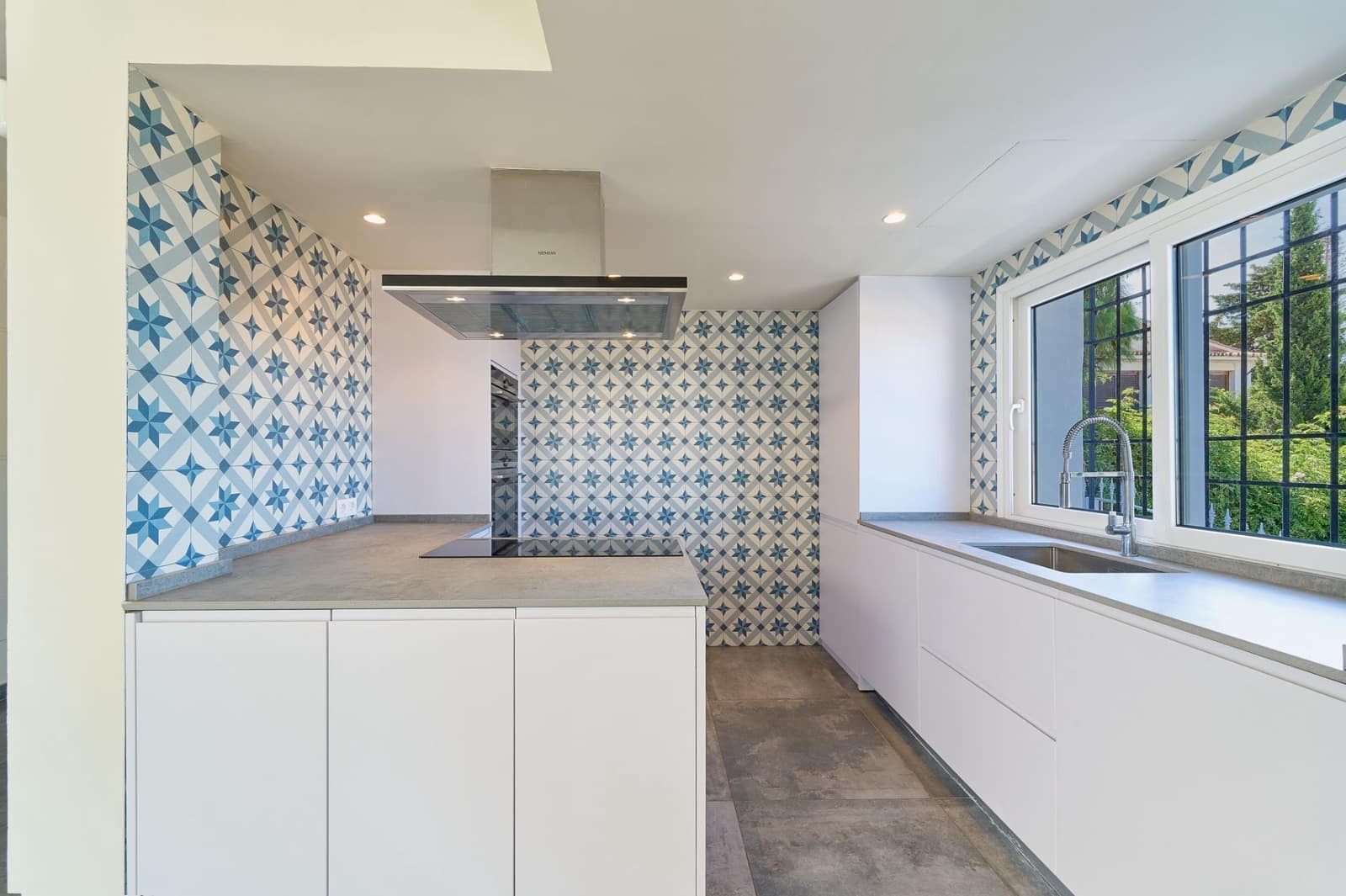 Chalet de 4 habitaciones en Málaga ciudad en venta con piscina garaje - 1.370.000 € (Ref: 9850740)