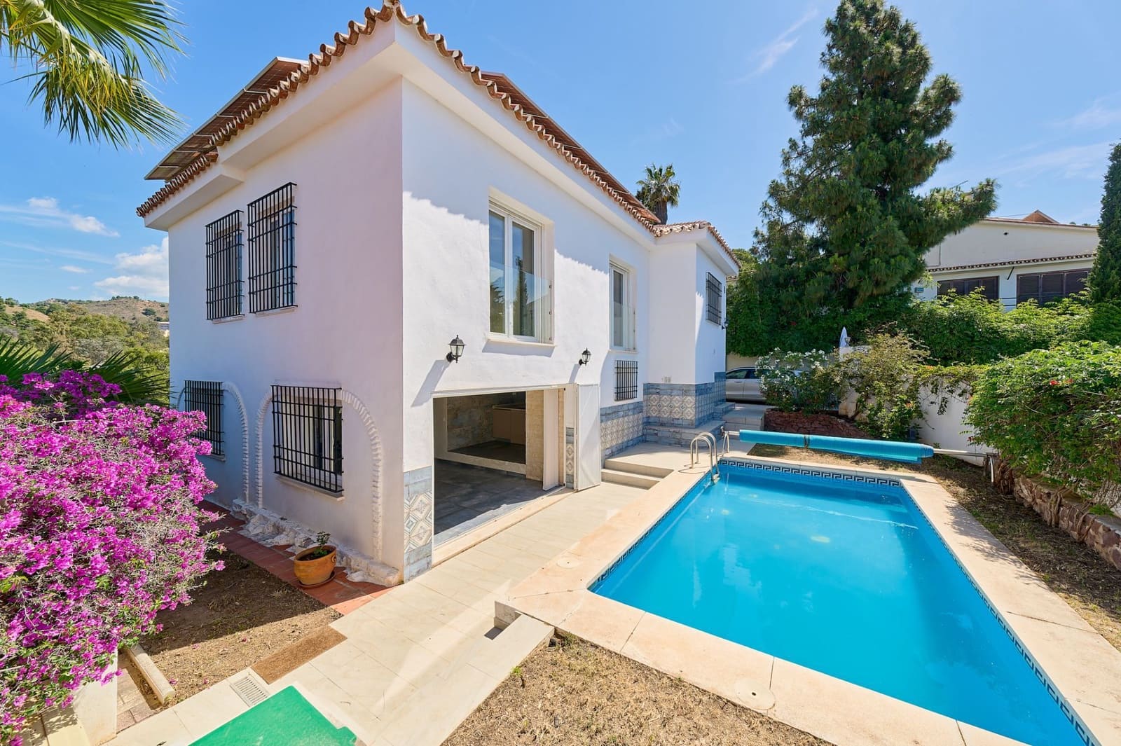Chalet de 4 habitaciones en Málaga ciudad en venta con piscina garaje - 1.370.000 € (Ref: 9850740)