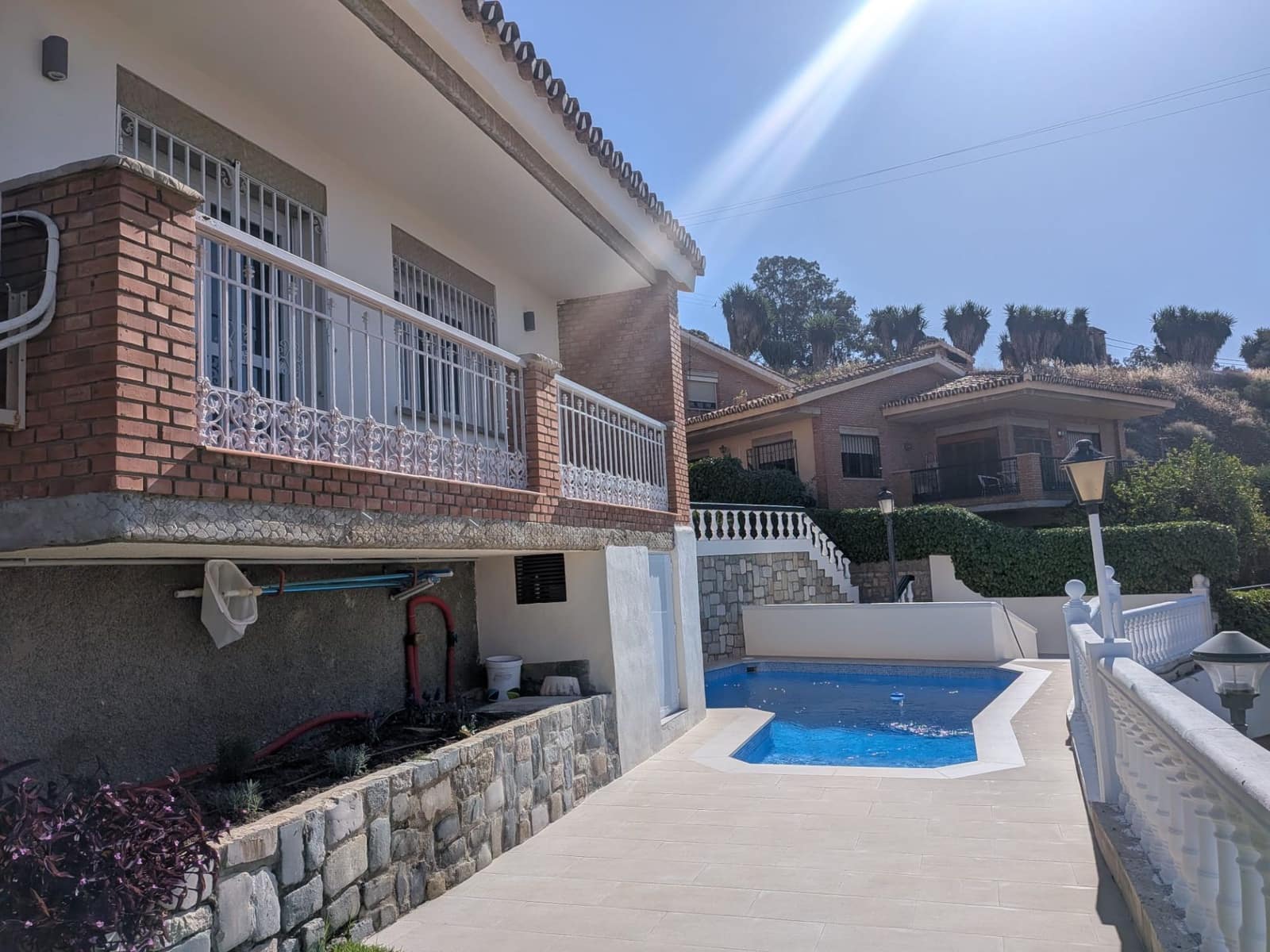 5 camera da letto Villa da affittare in Malaga citta con piscina garage - 5.000 € (Rif: 9912495)